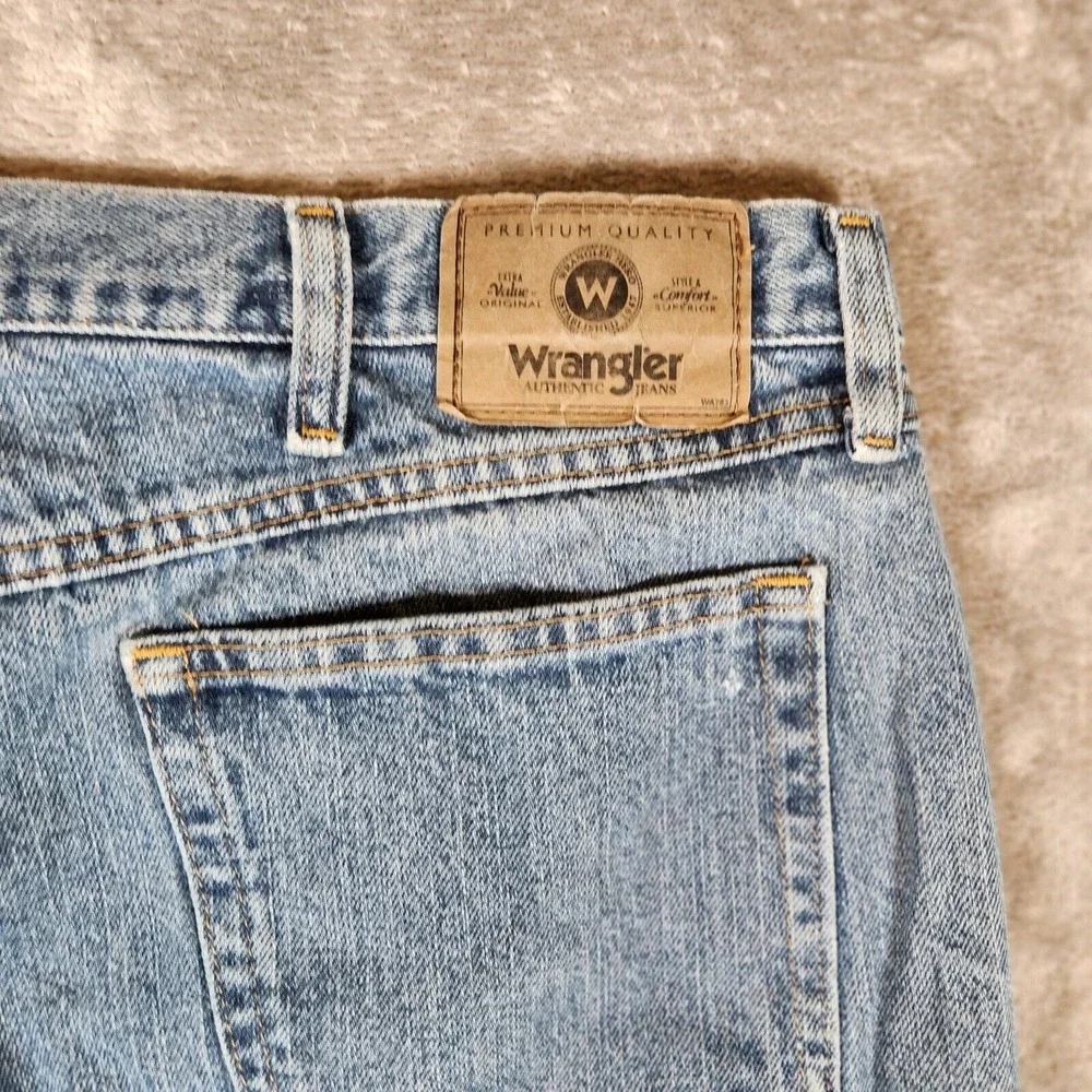 Wrangler Jeans Men's 44X30 Relaxed Fit 97601VR‎ Blue Pre-Owned STAIN